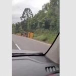 Ônibus escolar furtado em Fernandes Pinheiro é encontrado tombado na BR-277
