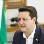 Entorno de Flávio Bolsonaro defende Ratinho Jr. como vice em chapa presidencial